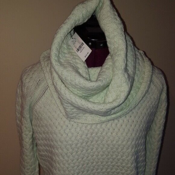 NY &CO beautiful mint color sweater - Picture 4 of 6